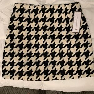 Houndstooth mini skirt